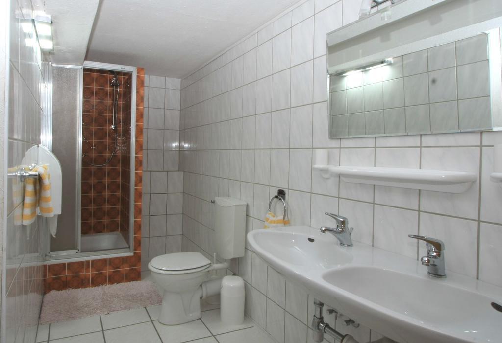 Hotel Restaurant Gunsetal Bad Berleburg Phòng bức ảnh