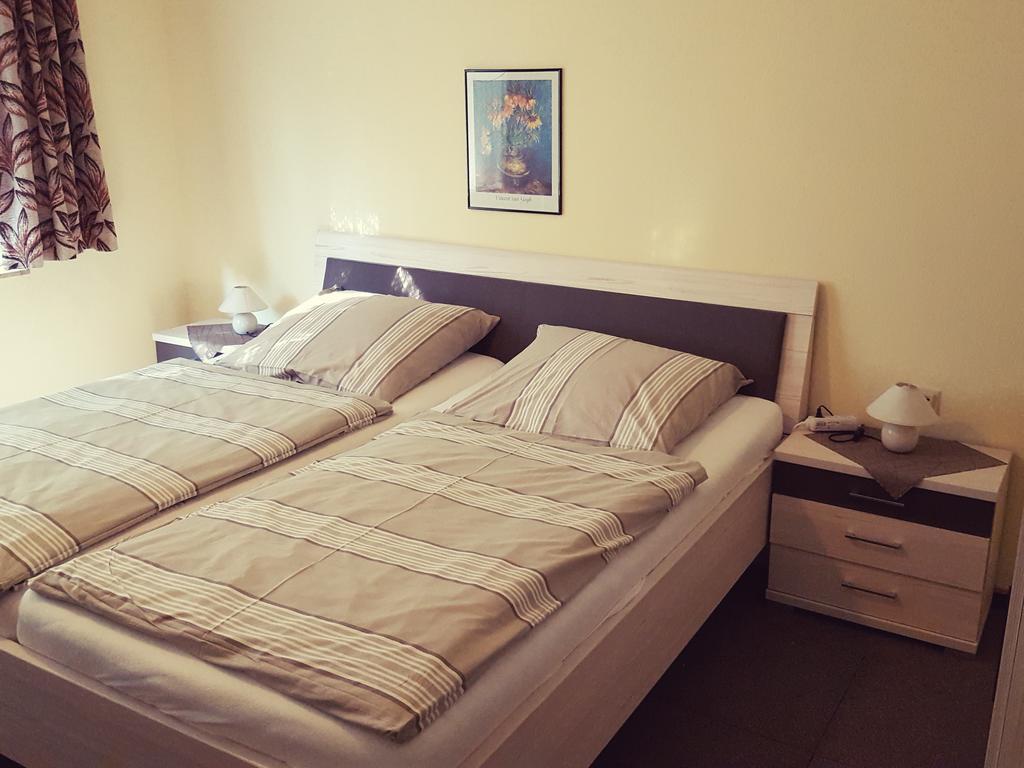 Hotel Restaurant Gunsetal Bad Berleburg Ngoại thất bức ảnh